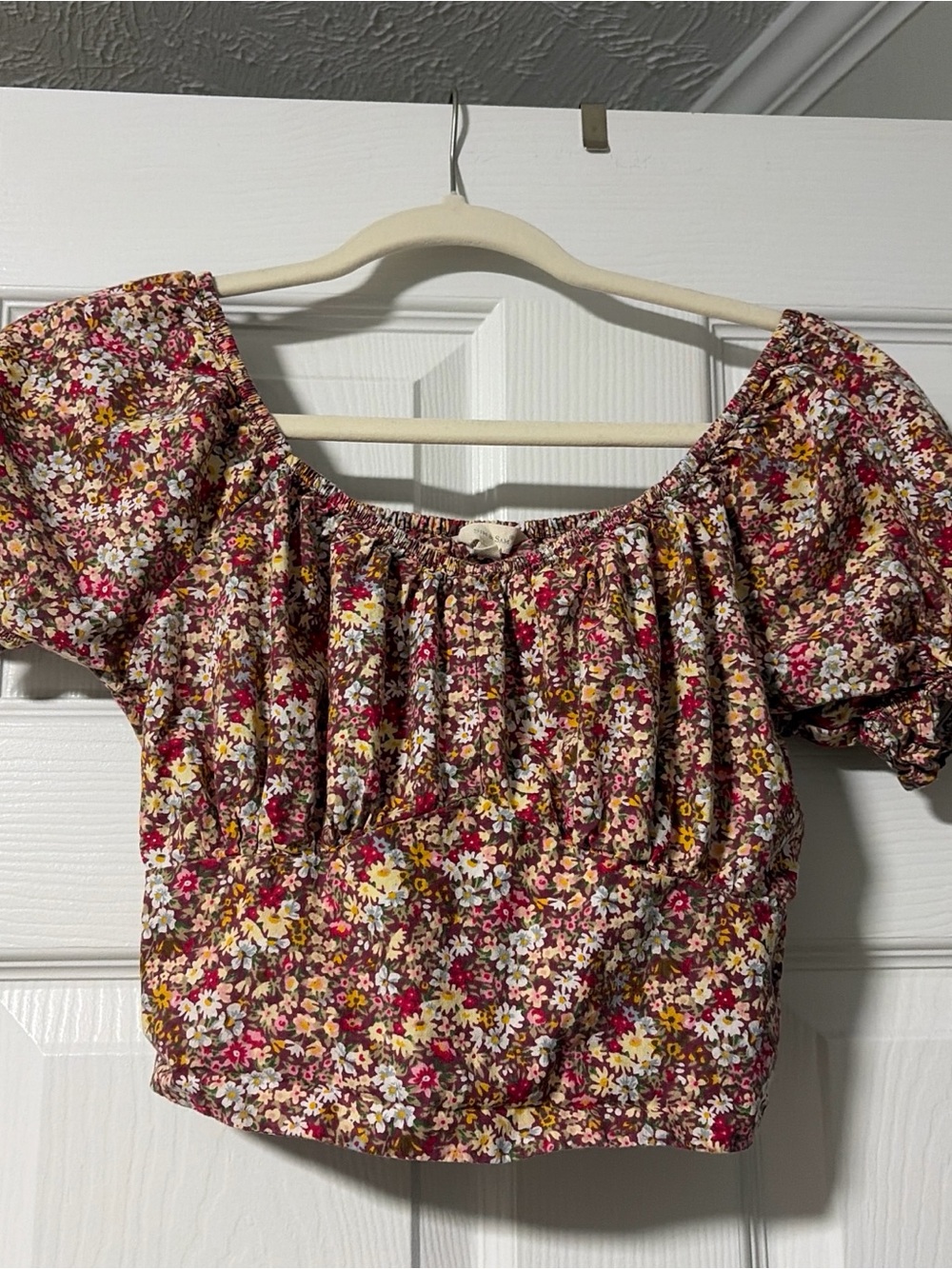Ditsy Floral Off-Shoulder Crop Top in Burgundy Floral